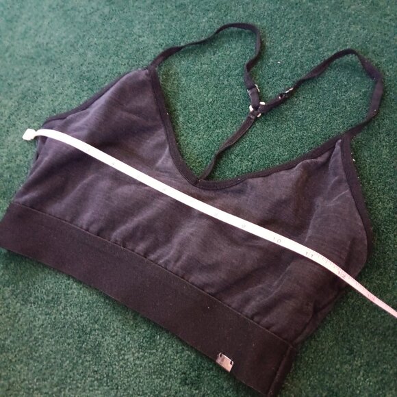 Lot of Workout Clothes - Picture 5 of 7